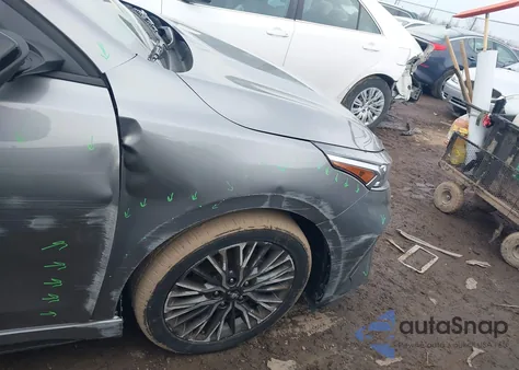 2024 Kia Forte Gt-Line z USA, uszkodzony, nr VIN 3KPF54AD0RE833869